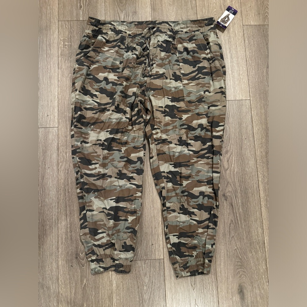 XXL Gap Women’s Camp Joggers